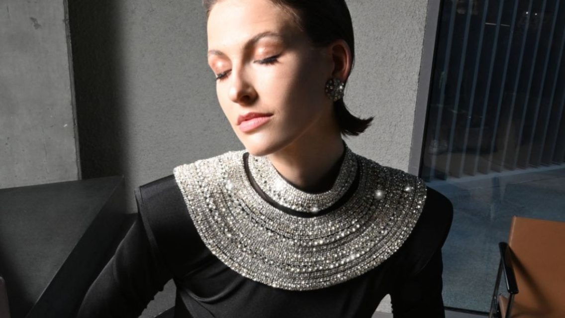 A TOUCH OF EVERYDAY GLAMOUR